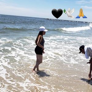 Meet your Posher, Iris